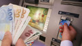 ATM'lerde yeni dönem başlıyor: Kartla para çekmek tarih oluyor!