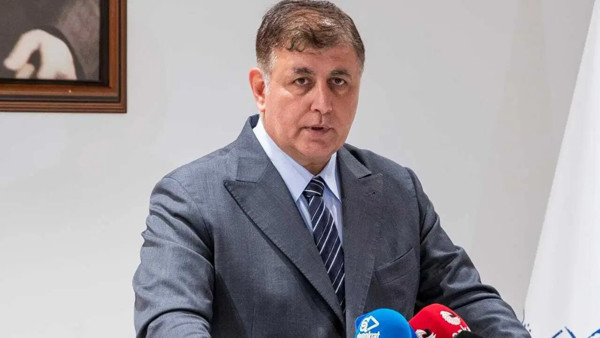CEMİL TUGAY KİMDİR, NERELİ, KAÇ YAŞINDA? Cemil Tugay Hangi Partili, Neden İstifa Etti, Eşi Kim?