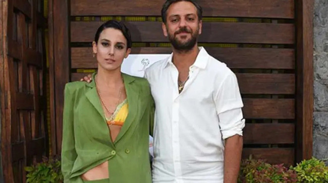 Erkan Kolçak Köstendil ve eski eşi Cansu Tosun'dan sürpriz kare - Resim : 1