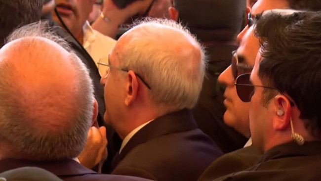 Kadir İnanır’ın cenazesinde Kılıçdaroğlu gerginliği! Saflarda tepki yükseldi... - Resim : 1
