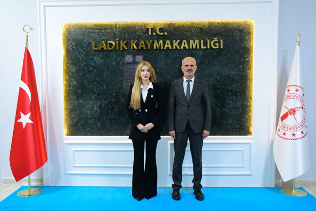 Erdoğan imzaladı, 'Barbie Kaymakam' jet terfi aldı - Resim : 1