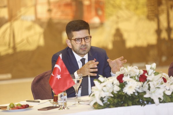 AHMET BURAK DAĞLIOĞLU KİMDİR?