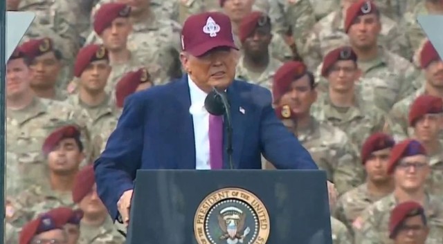 Donald Trump'tan kurşun geçirmez fanusta sert açıklama! "Ülkemiz işgal ediliyor..." - Resim : 1