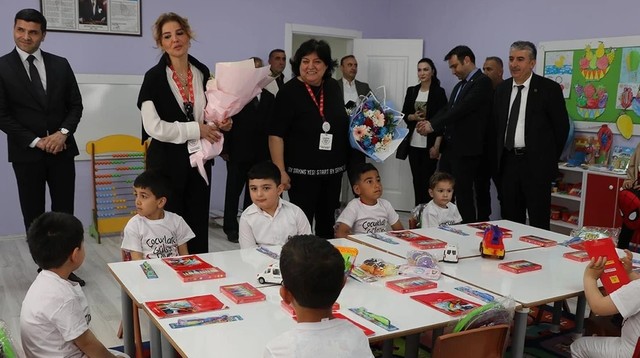 Derneğin açılışına katıldı... Gülben Ergen’den Elazığ’a yeni anaokulu! - Resim : 1