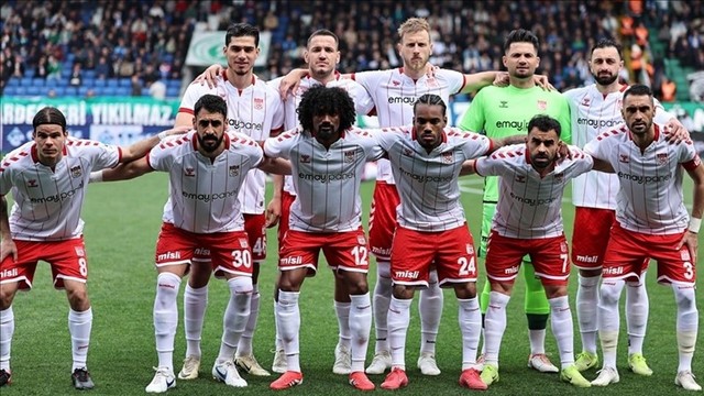 Süper Lig'de küme düşen üçüncü takım belli oldu - Resim : 1