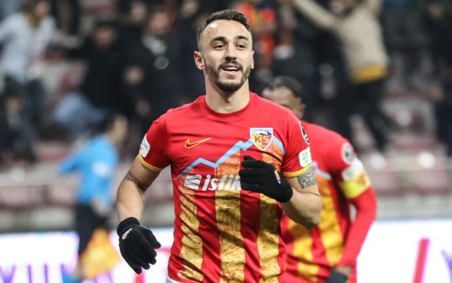 Galatasaray'a mı gidiyor? Gökhan Sazdağı'dan transfer açıklaması! - Resim : 1