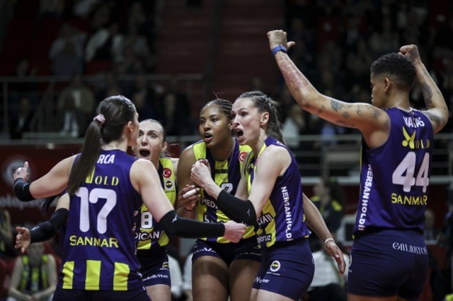 Fenerbahçe Galatasaray'ı devirip finale çıktı! - Resim : 1