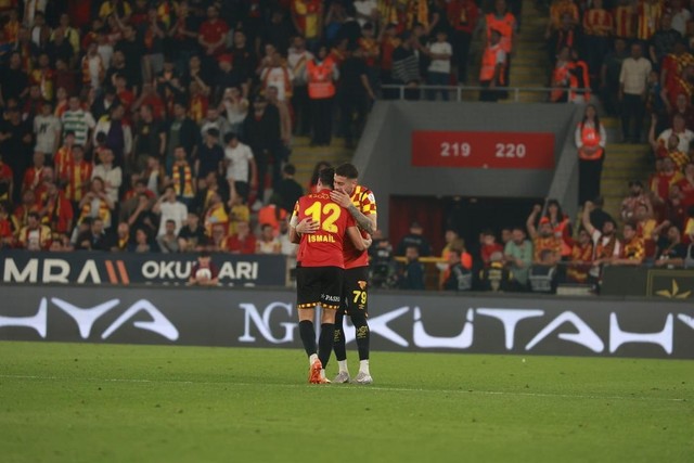 Beşiktaş'ta kötü gidişe kimse dur diyemiyor! Şimdi de Göztepe deplasmanında puan kaybı - Resim : 2