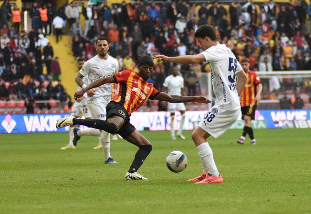 Süper Lig'de böyle maç görülmedi...  Fenerbahçe karşısında oynayacak oyuncu kalmadı! - Resim : 2