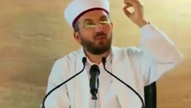 İlahiyatçı yazar İhsan Şenocak Filenin Sultanları'nı hedef aldı! - Resim : 1