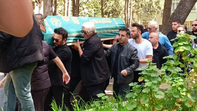 Annesini toprağa veren Tarkan'dan imamın teklifine ret! ‘Yok’ cevabını verdi… - Resim : 1