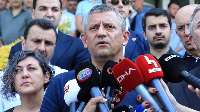 Özgür Özel'den Erdoğan'a 'destek' sözü! 'Ne kadar sert tutum gösterirse o kadar arkasındayım…' - Resim : 1