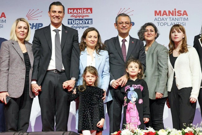 Özgür Özel'den Ferdi Zeyrek için duygusal mesaj! Bir dostu, aklımın ve kalbimin yarısını kaybettim - Resim : 1