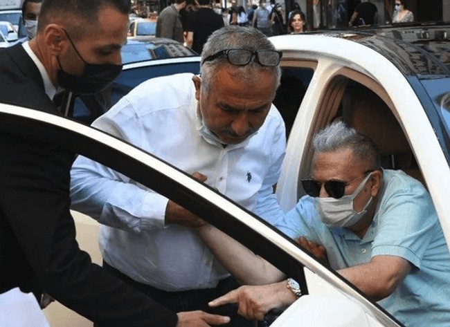 Mehmet Ali Erbil’den Seda Sayan’ı kızdıracak sözler! Aracındaki detay görenleri şaşırttı - Resim : 1
