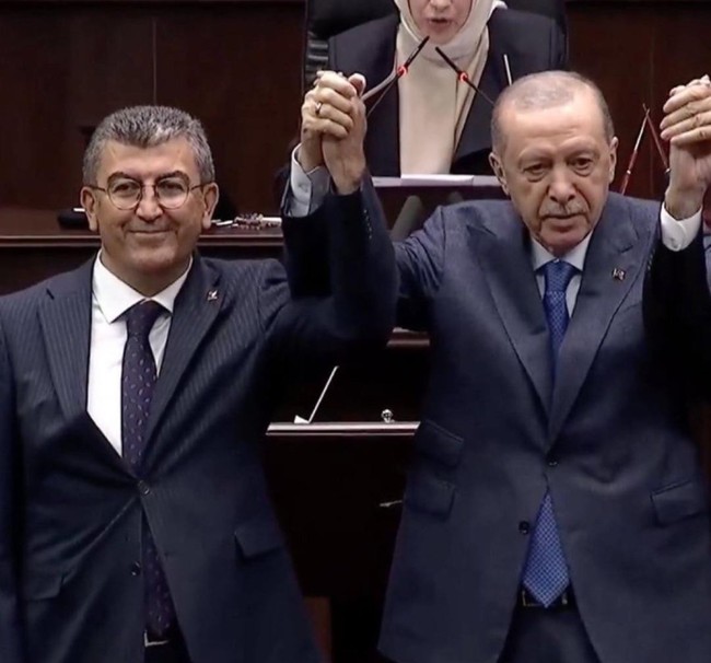 Gelecek Partisi’nden AK Parti’ye geçen Hasan Ekici’ye sert tepkiler! ‘Lan karaktersiz herif…’ - Resim : 2