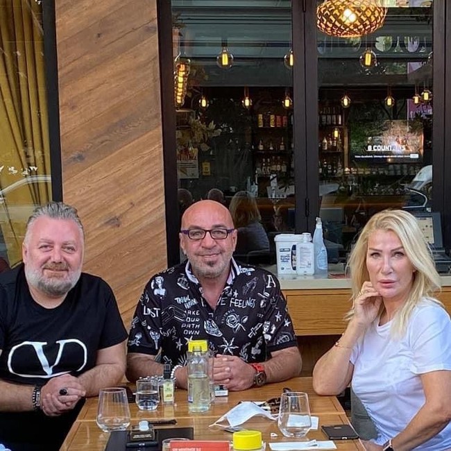 Ünlü gazeteci hastanede yaşam savaşı veriyor! Kalp krizine BionTech aşısı mı neden oldu? - Resim : 3