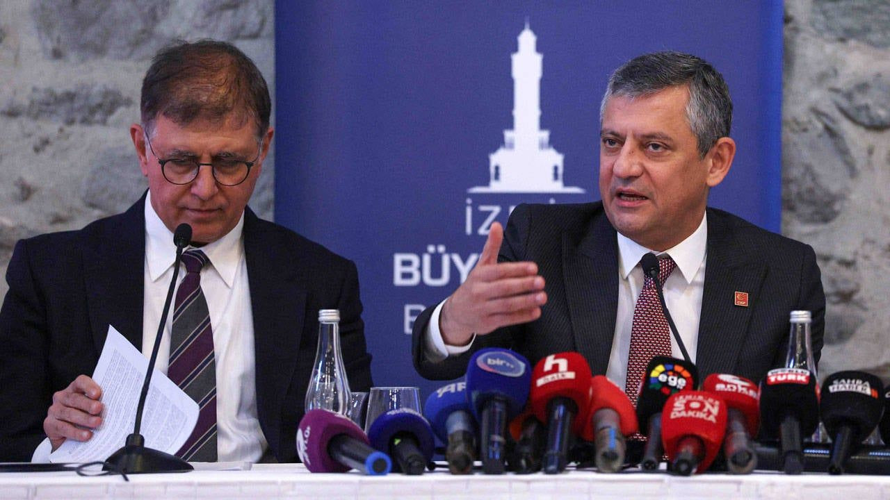CHP’den istifa etmişti: Cemil Tugay, Özgür Özel’in sözlerini ilk kez açıkladı! - Sayfa 1