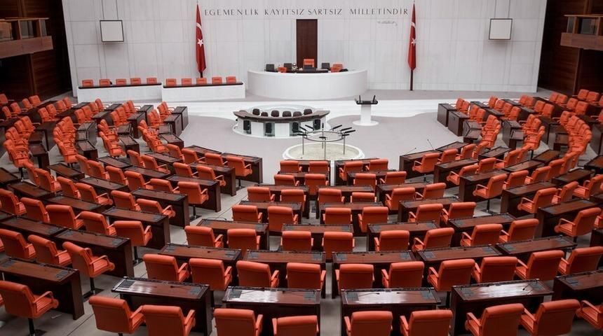 Meclis'te sandalye dağılımı değişti! AK Parti artıyor, CHP'de kan kaybı sürüyor… - Sayfa 1