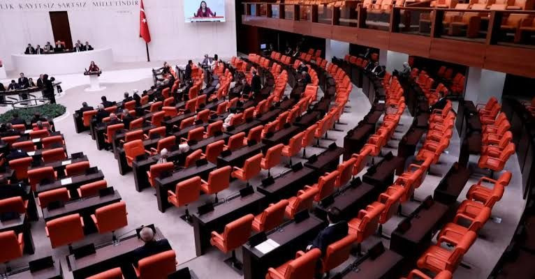 Kemal Kılıçdaroğlu, Özgür Özel'i görevden aldı! İşte yerine getirilen isim… - Sayfa 9